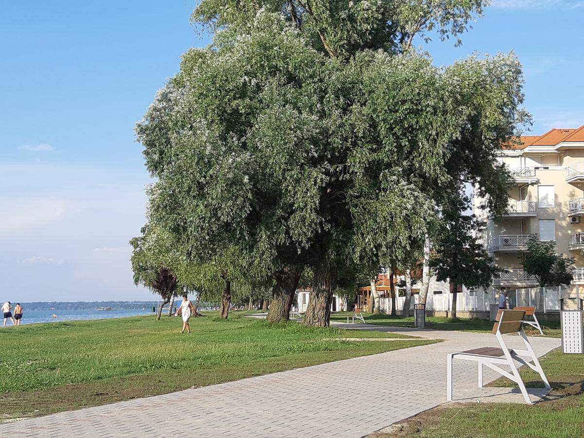 Lakeside Family Apartment Siófok Zewnętrze zdjęcie